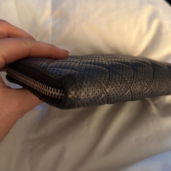 Large Chanel zipper around wallet. Authentic metallic charcoal grey. - Picture 3 of 7